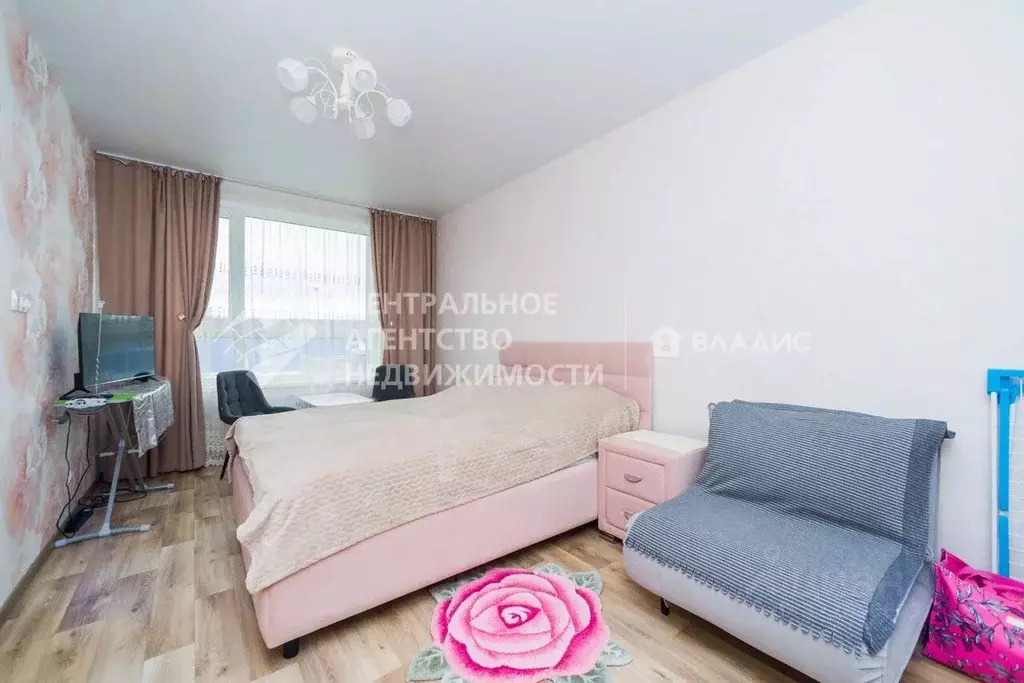 2-к кв. Рязанская область, Рязань ул. Александра Полина, 1 (67.6 м) - Фото 2