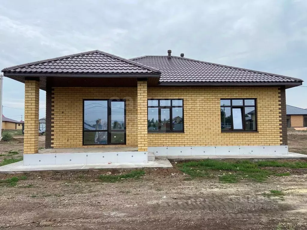 Дом в Оренбургская область, Соль-Илецк Украинская ул. (65 м) - Фото 0