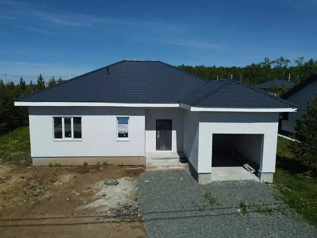 Дом в Свердловская область, Белоярский муниципальный округ, пос. ... - Фото 1