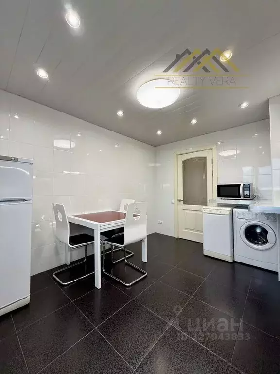 3-к кв. Санкт-Петербург Российский просп., 14 (66.0 м) - Фото 2