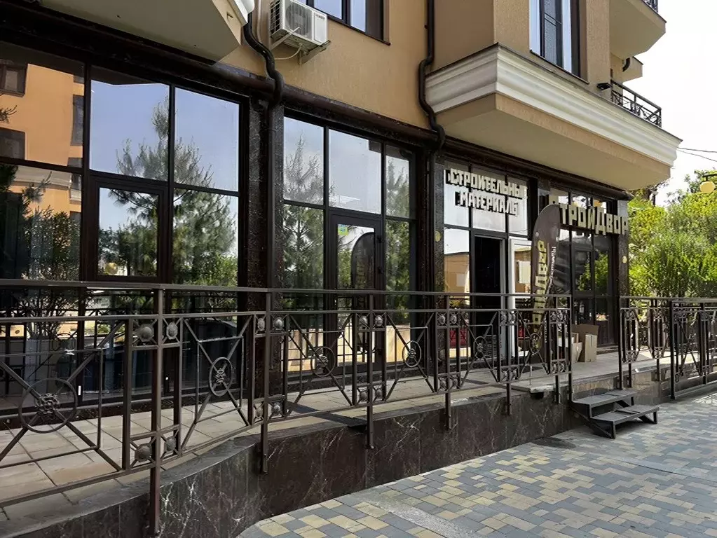 Торговая площадь в Краснодарский край, Сочи Донская ул., 108А (145 м) - Фото 0