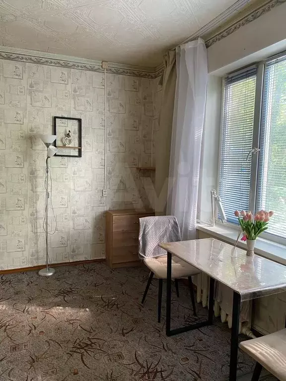 Комната 25 м в 3-к., 2/2 эт. - Фото 1