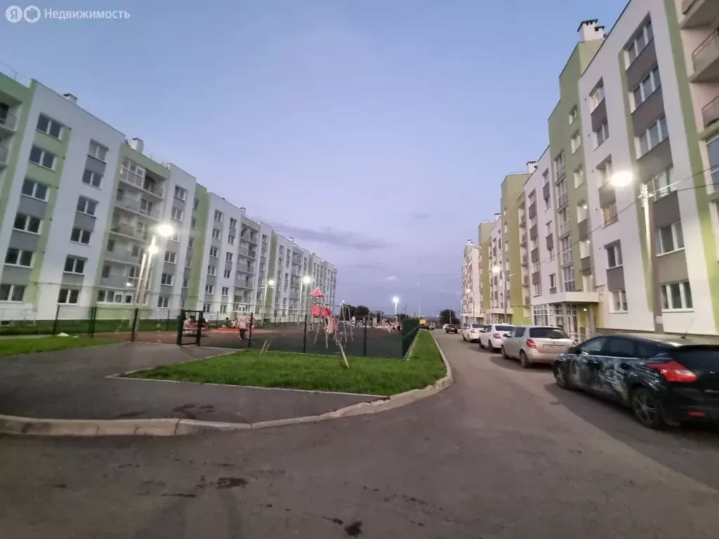 2-комнатная квартира: Миловка, проспект Чижова, 4 (59 м) - Фото 0