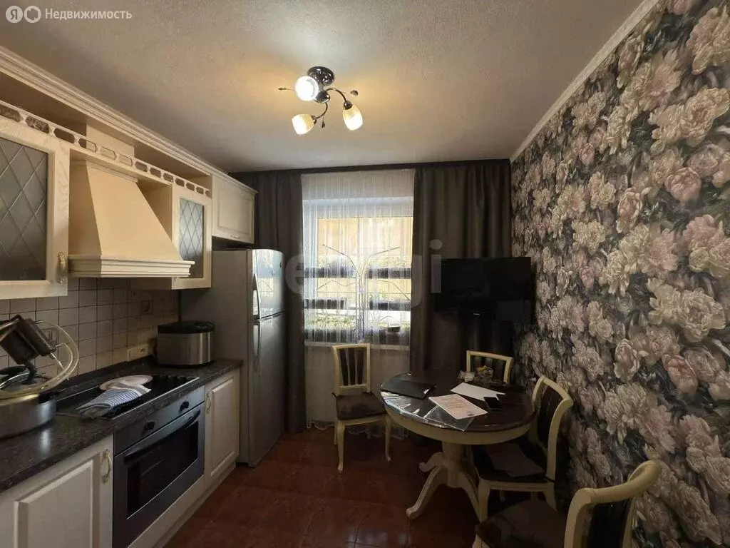 3-комнатная квартира: Кемерово, Комсомольский проспект, 57 (66.8 м) - Фото 1