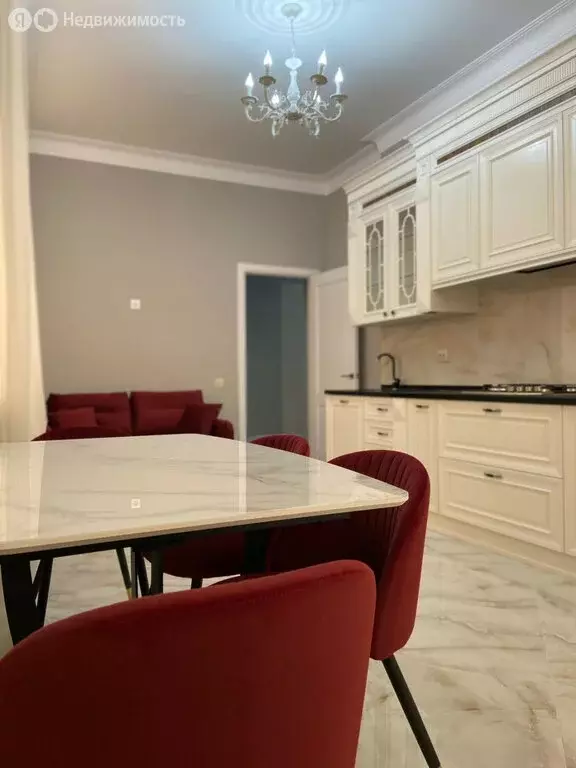2-комнатная квартира: Махачкала, улица Ушакова, 4Б (92 м) - Фото 1