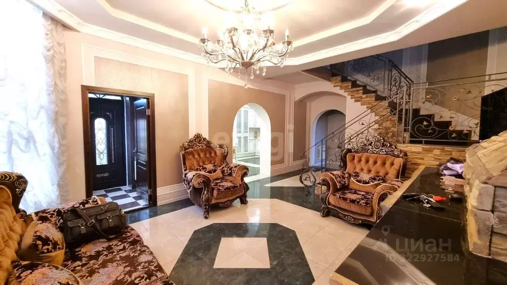 Дом в Волгоградская область, Волгоград Воропоновская ул., 14 (210 м) - Фото 2