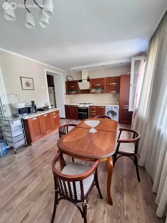 3-комнатная квартира: Махачкала, улица Магомета Гаджиева, 184 (80 м) - Фото 1