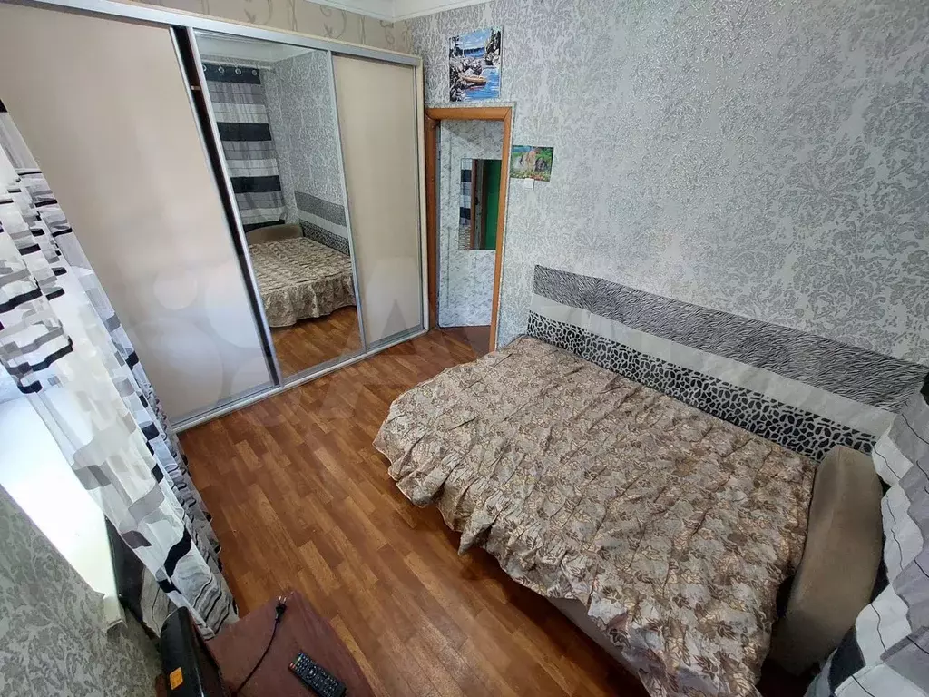 Комната 15 м в 3-к., 2/2 эт. - Фото 0