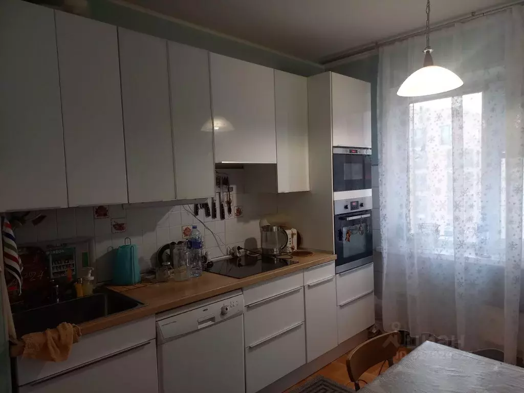 3-к кв. Новосибирская область, Новосибирск ул. Сакко и Ванцетти, 44 ... - Фото 0