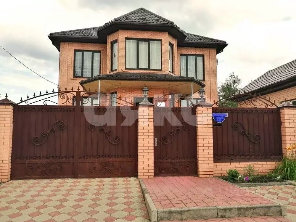 Дом в Краснодарский край, Горячий Ключ Транспортная ул. (217 м) - Фото 0