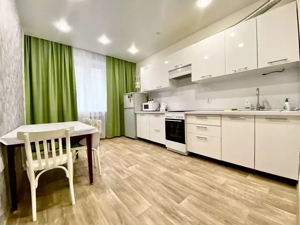 2-к кв. Татарстан, Казань ул. Академика Губкина, 30а (68.0 м) - Фото 0