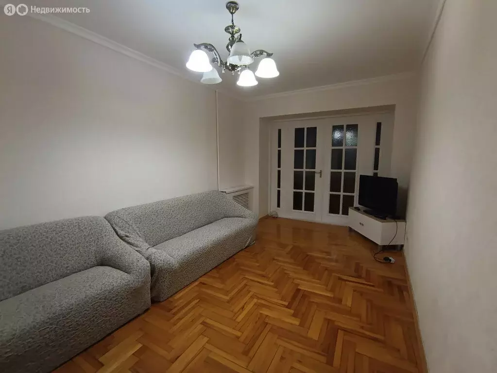 3-комнатная квартира: Нальчик, улица 9 Мая, 14 (72 м) - Фото 2