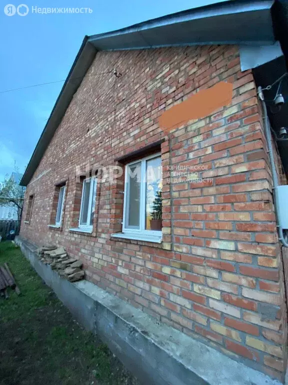 Дом в Октябрьский, улица Ломоносова (110 м) - Фото 1