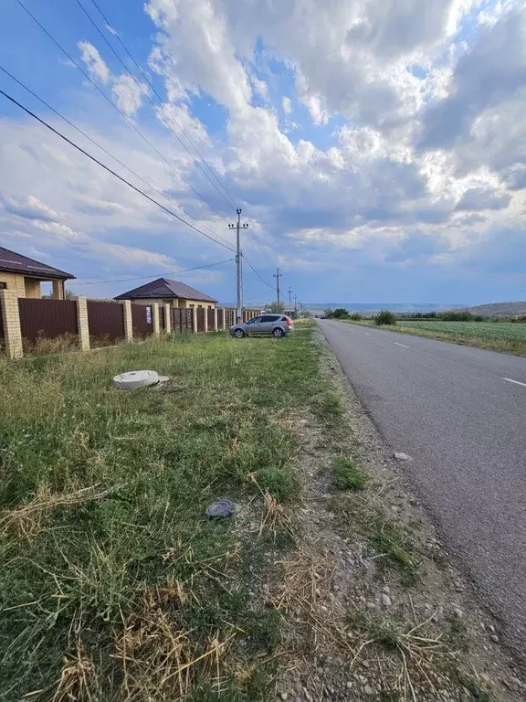 Дом в Ставропольский край, Шпаковский муниципальный округ, с. Татарка ... - Фото 1