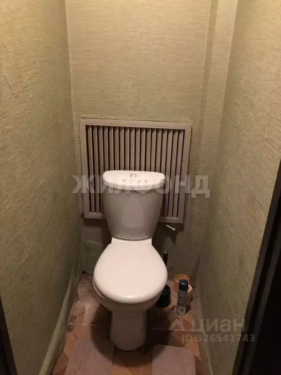 3-к кв. Новосибирская область, Новосибирск ул. Толбухина, 27/2 (60.0 ... - Фото 1