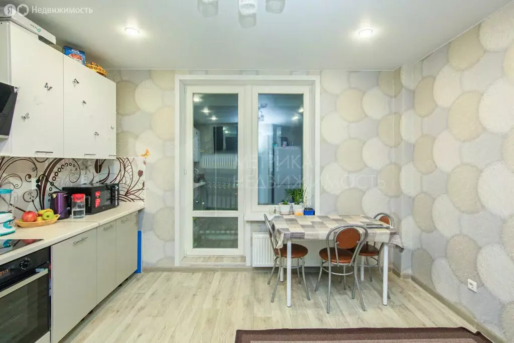 3-комнатная квартира: Патрушева, улица Фёдора Достоевского, 18 (68.8 ... - Фото 1