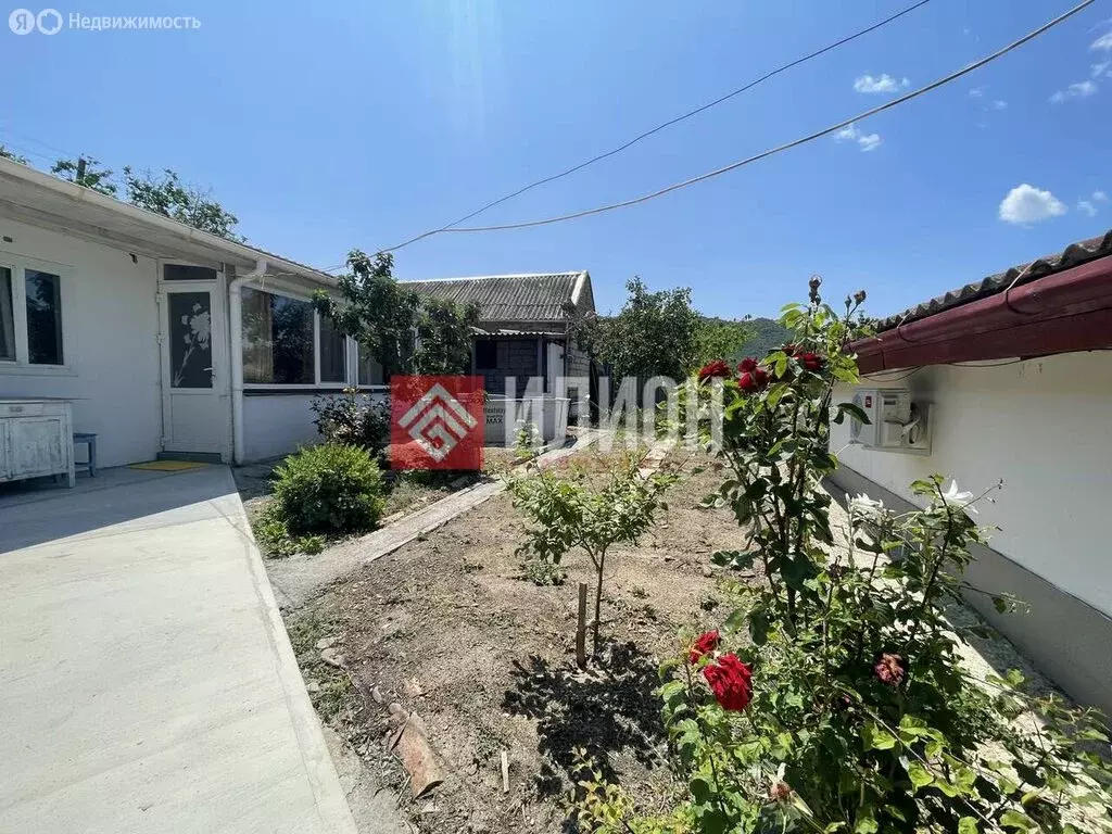 Дом в Республика Крым, муниципальный округ Судак, село Дачное (130 м) - Фото 1