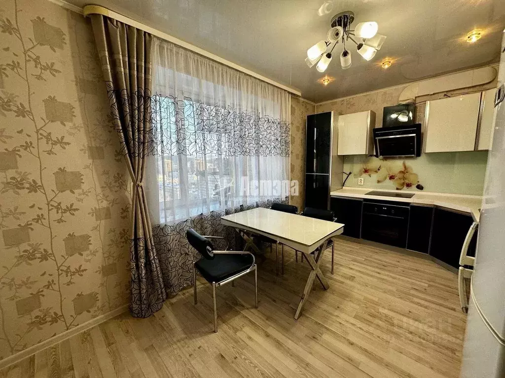 2-к кв. Забайкальский край, Чита Угданская ул., 17 (85.2 м) - Фото 1