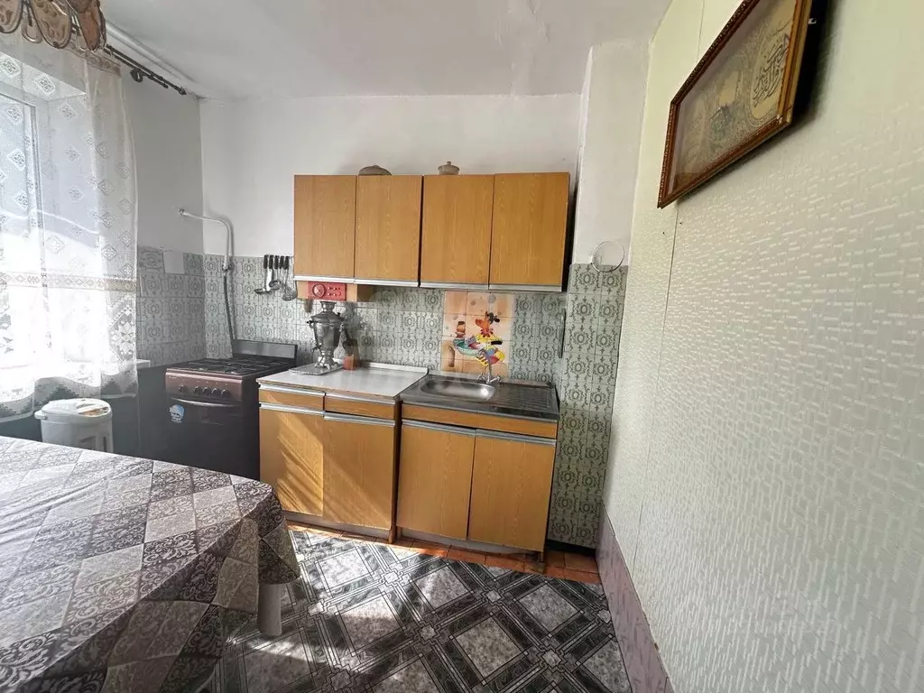 Дом в Оренбургская область, Переволоцкий район, с. Кариновка Новая ... - Фото 1