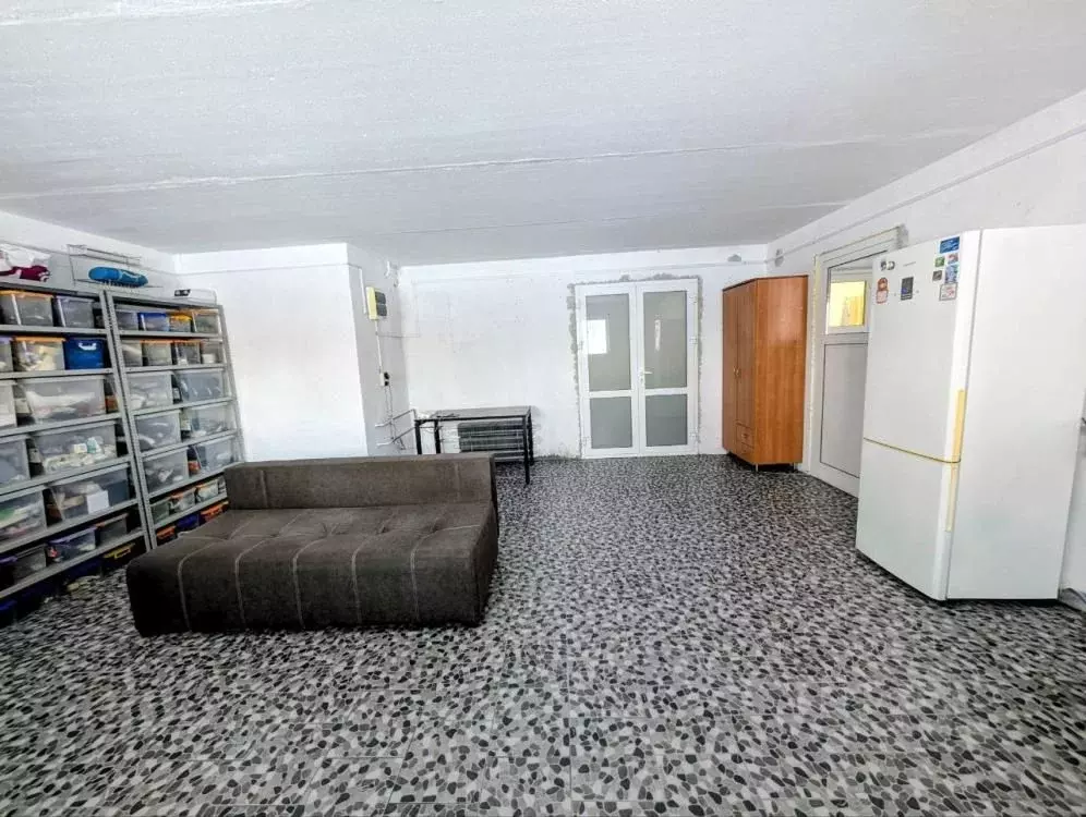 Помещение свободного назначения в Иркутская область, Иркутск ул. ... - Фото 1