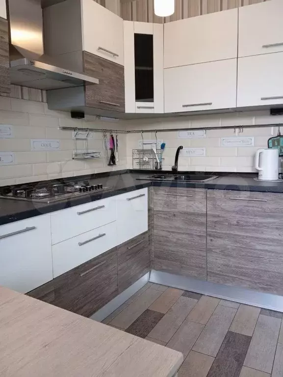1-к. квартира, 48,7 м, 3/6 эт. - Фото 0