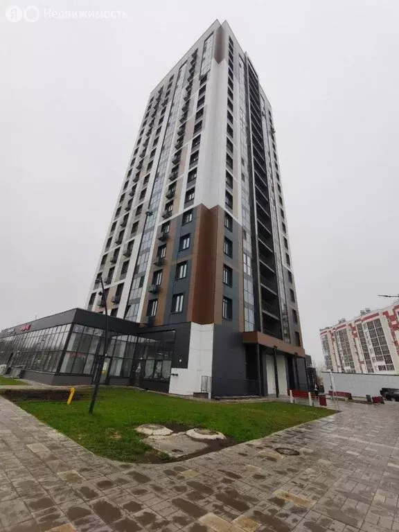 4-комнатная квартира: Нижнекамск, проспект Шинников, 31Б (106.1 м) - Фото 1