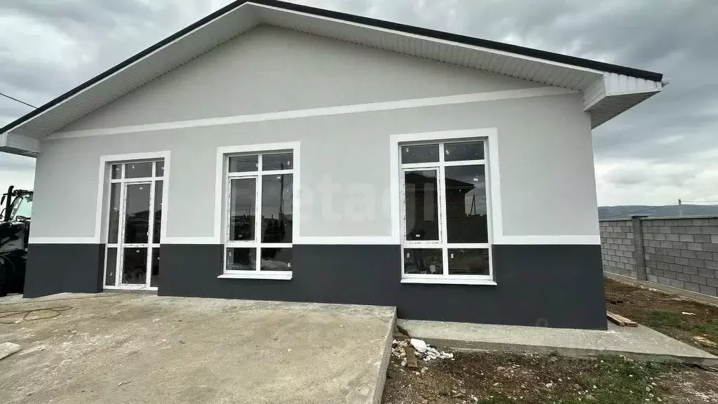 Дом в Крым, Симферопольский район, Родниковское с/пос, с. Новый Мир  ... - Фото 1