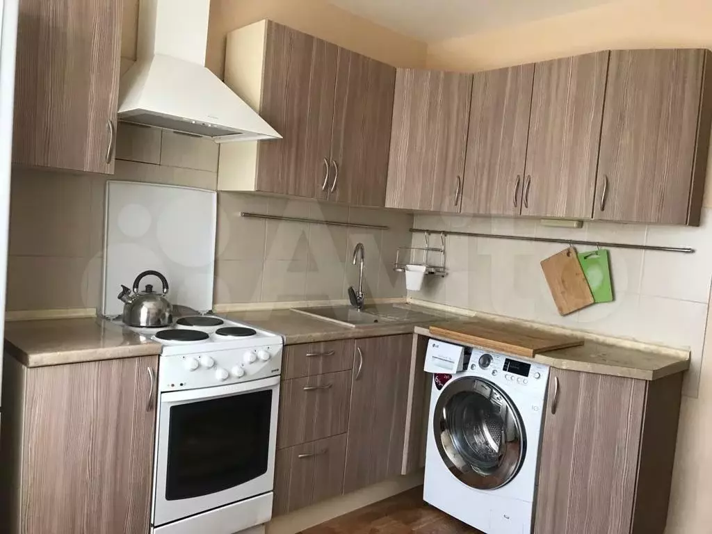 1-к. квартира, 38 м, 8/10 эт. - Фото 0