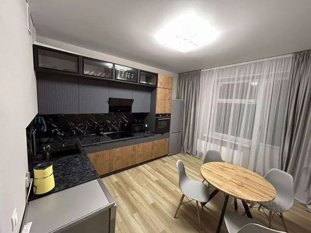 3-к кв. Белгородская область, Старый Оскол Степной мкр, 1 (94.0 м) - Фото 1