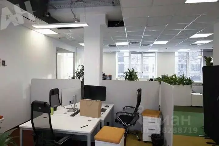 Помещение свободного назначения в Москва ул. Орджоникидзе, 11С10 (221 ... - Фото 1