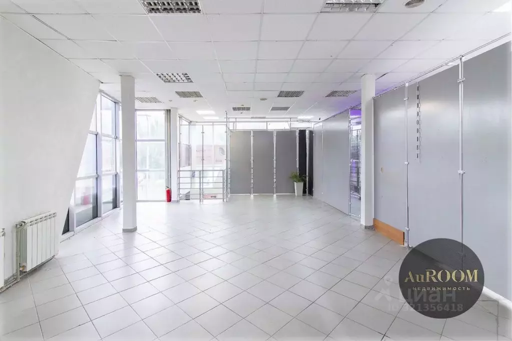 Торговая площадь в Волгоградская область, Волжский ул. Мира, 42Б (10 ... - Фото 2