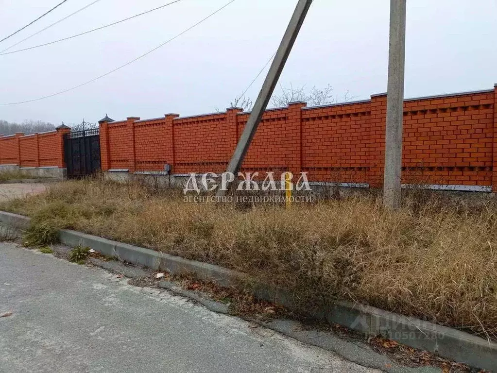 Участок в Белгородская область, Старый Оскол пер. 3-й Володин (8.0 ... - Фото 0