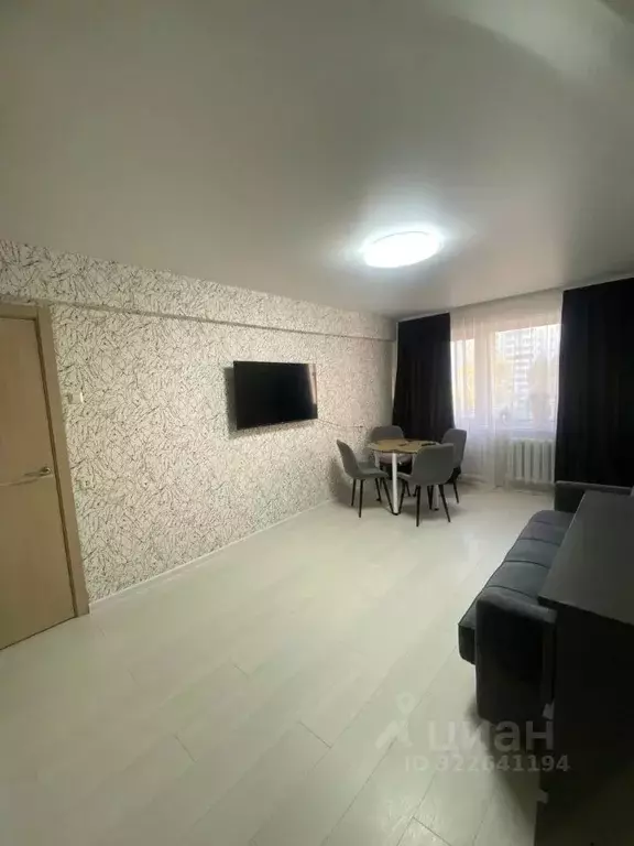3-к кв. Удмуртия, Ижевск ул. Степана Разина, 59 (49.0 м) - Фото 1