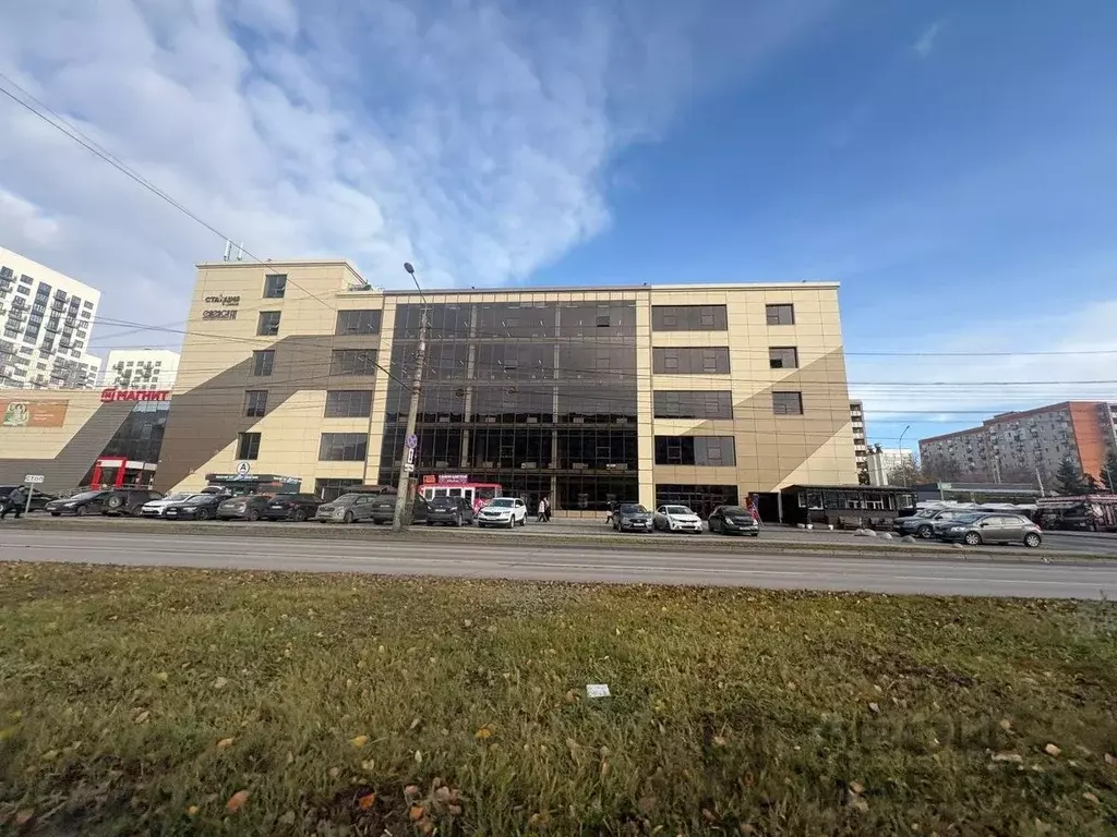 Торговая площадь в Пензенская область, Пенза просп. Строителей, 21В ... - Фото 1