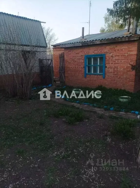 Дом в Оренбургская область, Домбаровский район, Красночабанский ... - Фото 1