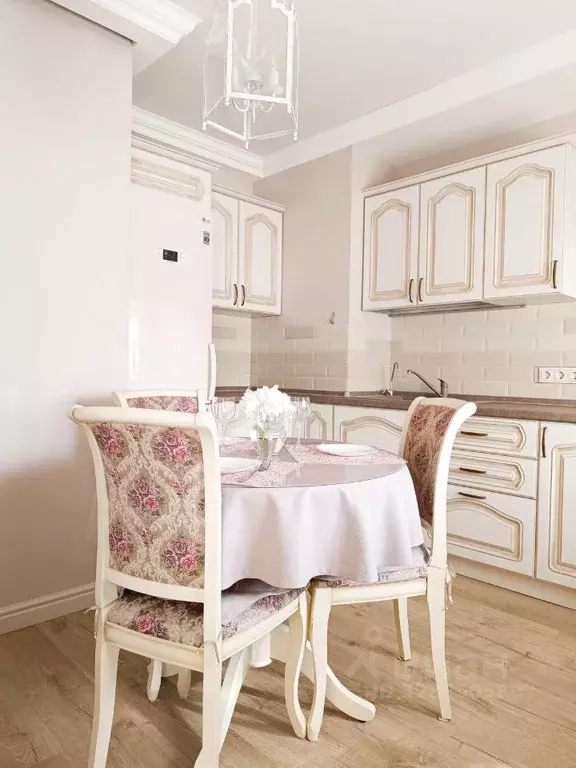 3-к кв. Саратовская область, Балаково Степная ул., 27/4 (81.0 м) - Фото 1