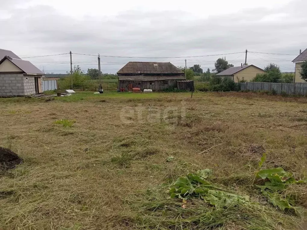 Участок в Башкортостан, Стерлитамакский район, д. Казадаевка ул. ... - Фото 1