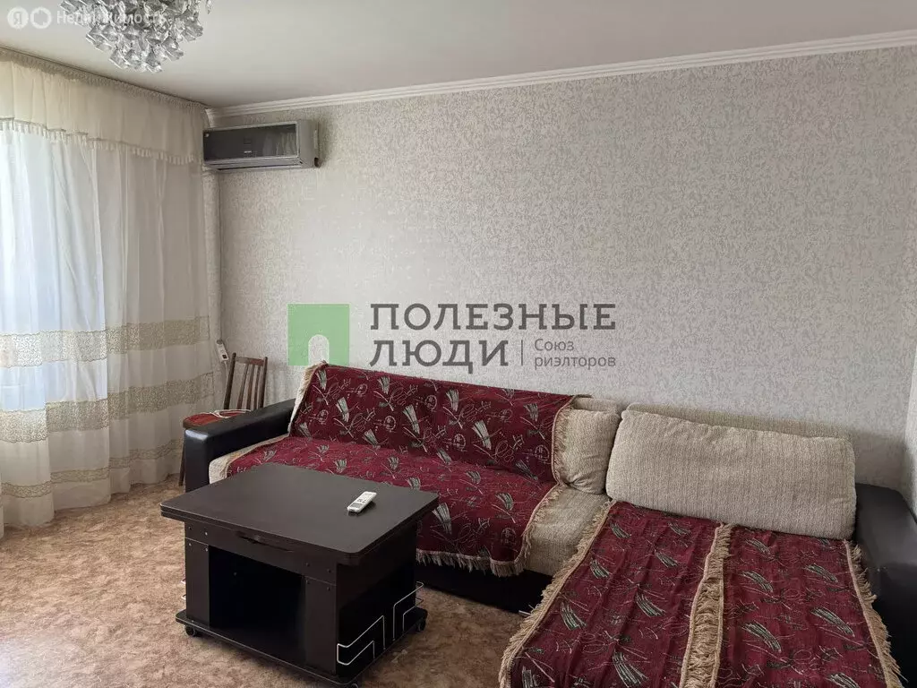 3-комнатная квартира: Астрахань, Краснодарская улица, 45 (67 м) - Фото 1