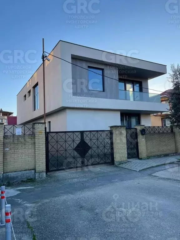 Дом в Краснодарский край, Сочи Сириус пгт, ул. 65 лет Победы (300 м) - Фото 2