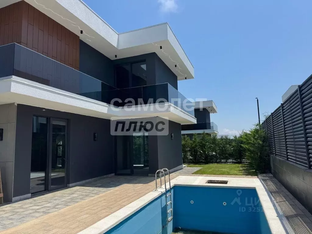 Дом в Краснодарский край, Геленджик  (261 м) - Фото 1