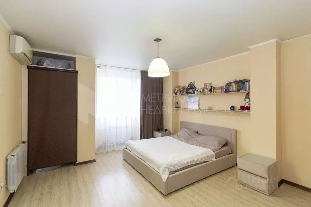 2-к кв. Тюменская область, Тюмень ул. Самарцева, 8 (89.3 м) - Фото 1