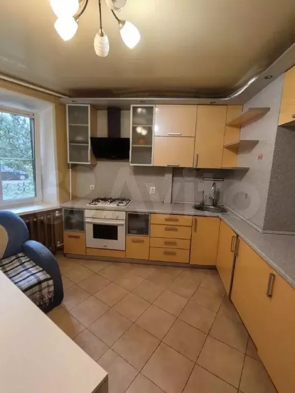 2-к. квартира, 60 м, 1/7 эт. - Фото 0
