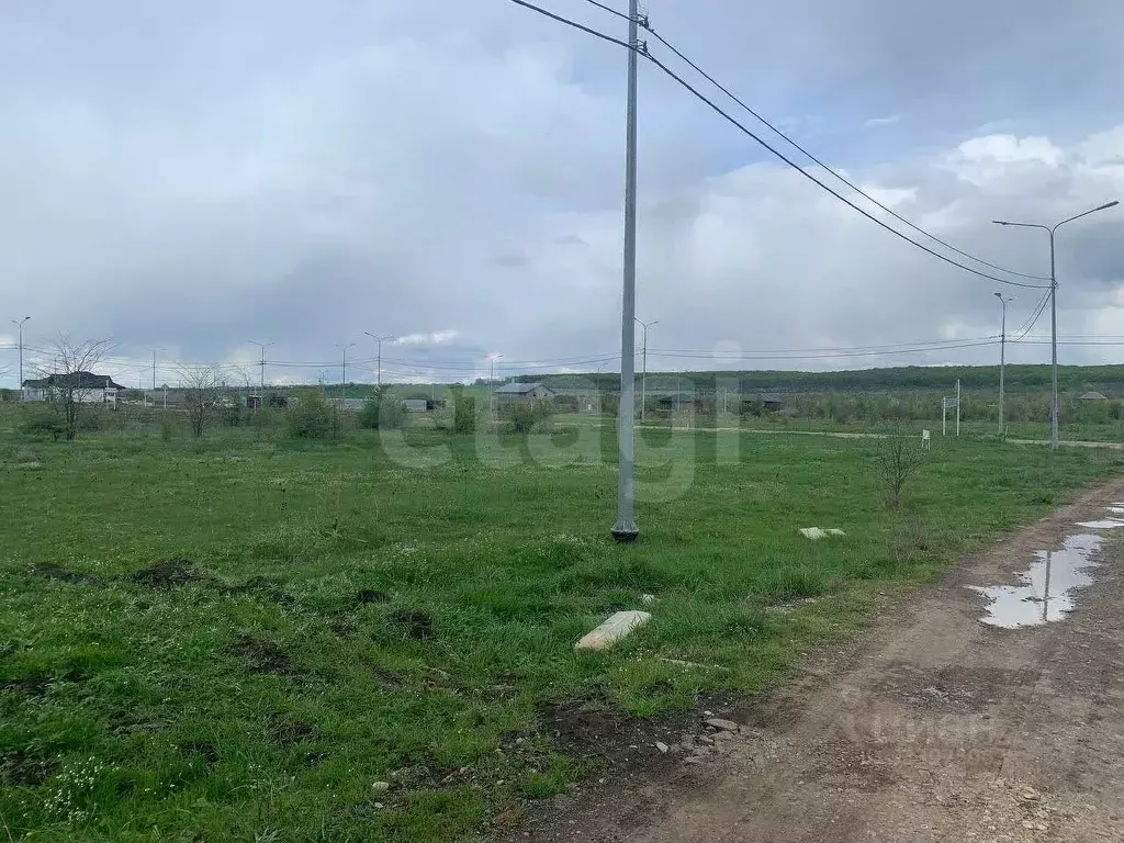 Участок в Адыгея, Майкоп Российская ул. (6.5 сот.) - Фото 1