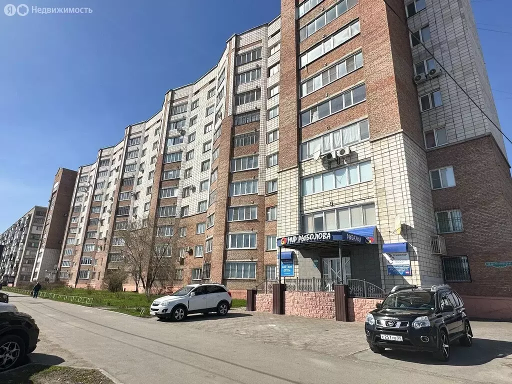 3-комнатная квартира: Омск, улица 10 лет Октября, 147 (86 м) - Фото 1