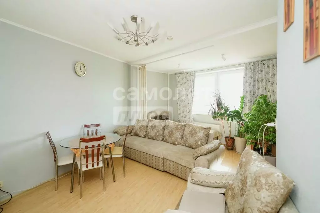 1-к кв. Омская область, Омск ул. 3-я Енисейская, 32/1 (52.5 м) - Фото 1