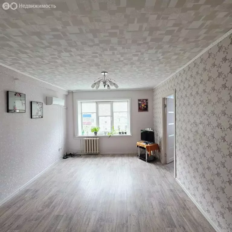 3-комнатная квартира: Амурск, проспект Победы, 14 (59.8 м) - Фото 0