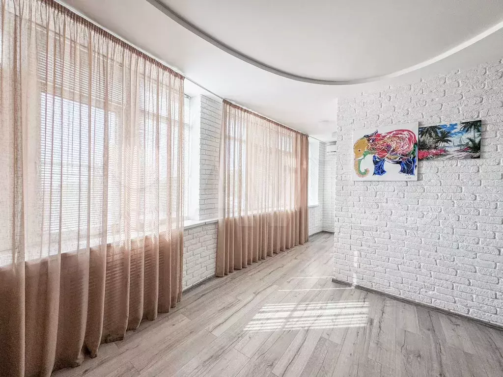 2-к. квартира, 80 м, 3/9 эт. - Фото 1