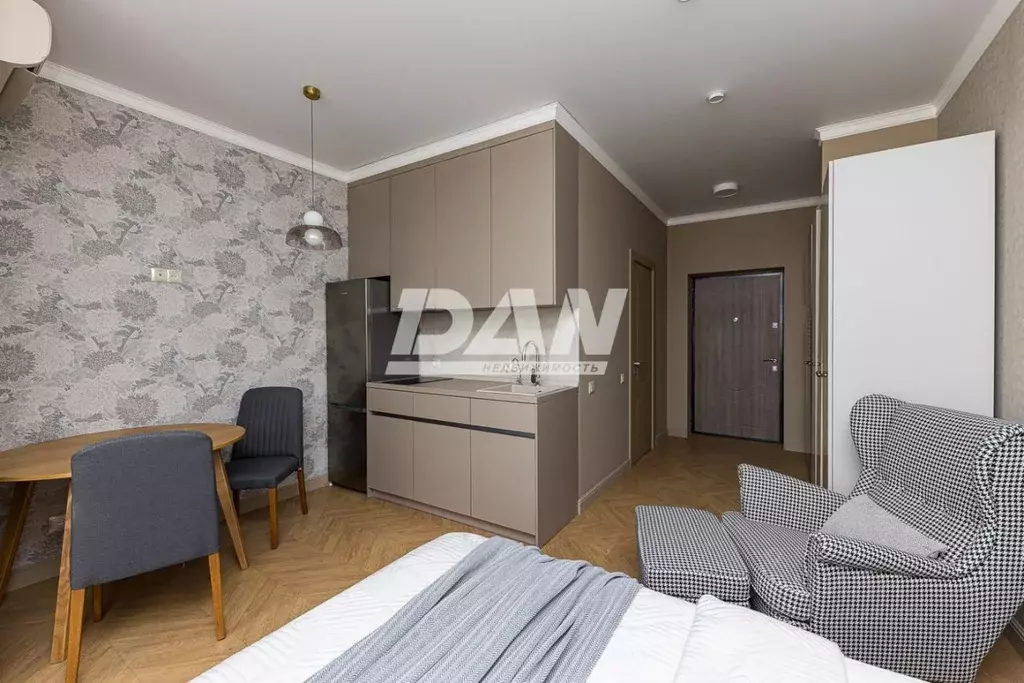 Студия Челябинская область, Челябинск ул. Елькина, 91 (24.0 м) - Фото 0