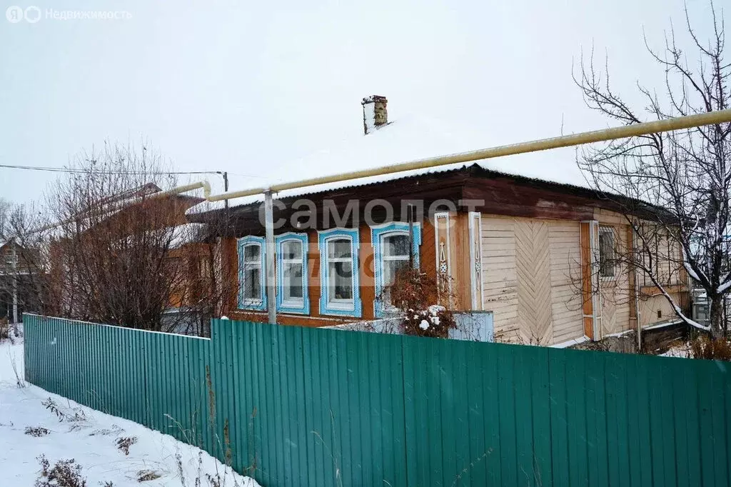 Дом в Верхний Уфалей, улица Чкалова (25 м) - Фото 1