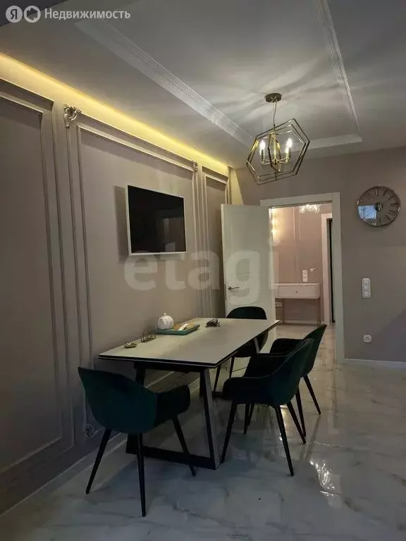 4-комнатная квартира: Владикавказ, улица Шамиля Джикаева, 4 (140 м) - Фото 1
